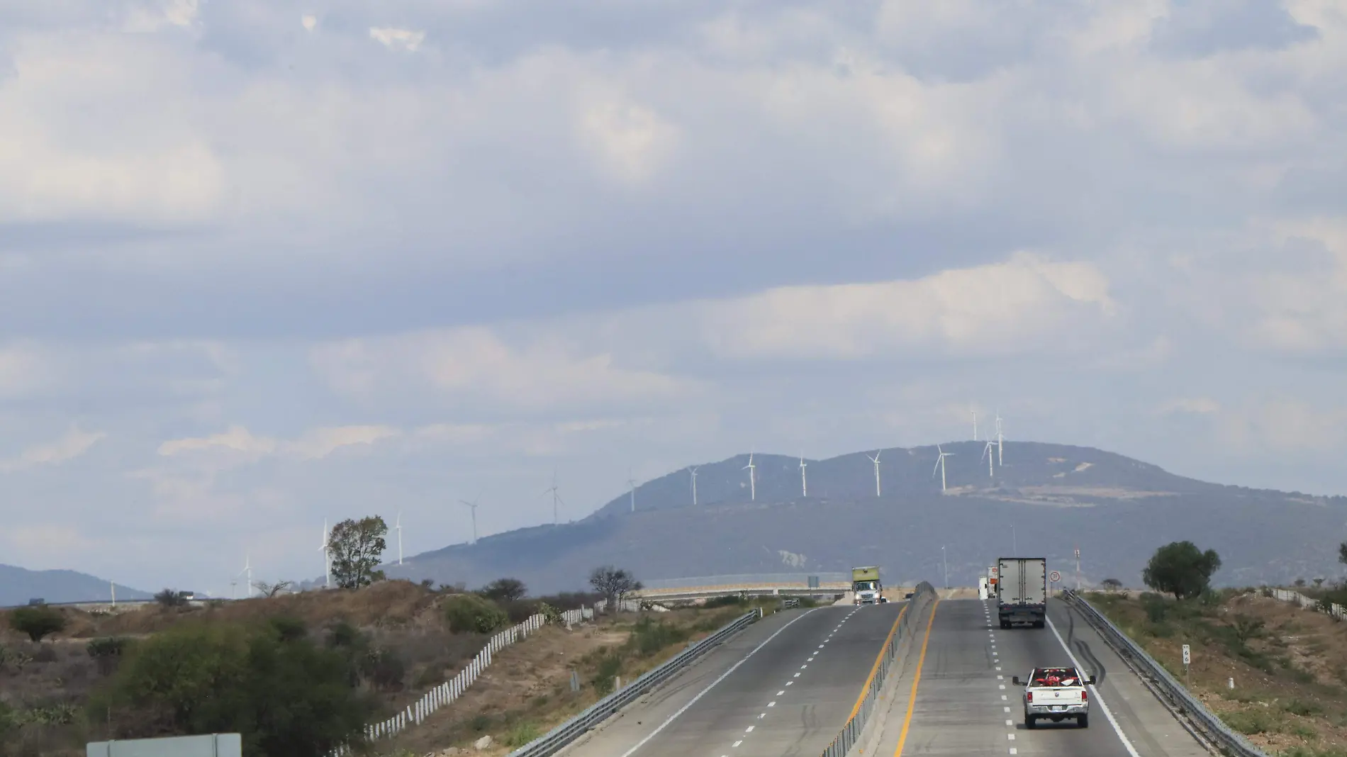 VIAJE EN CARRETERA (3)